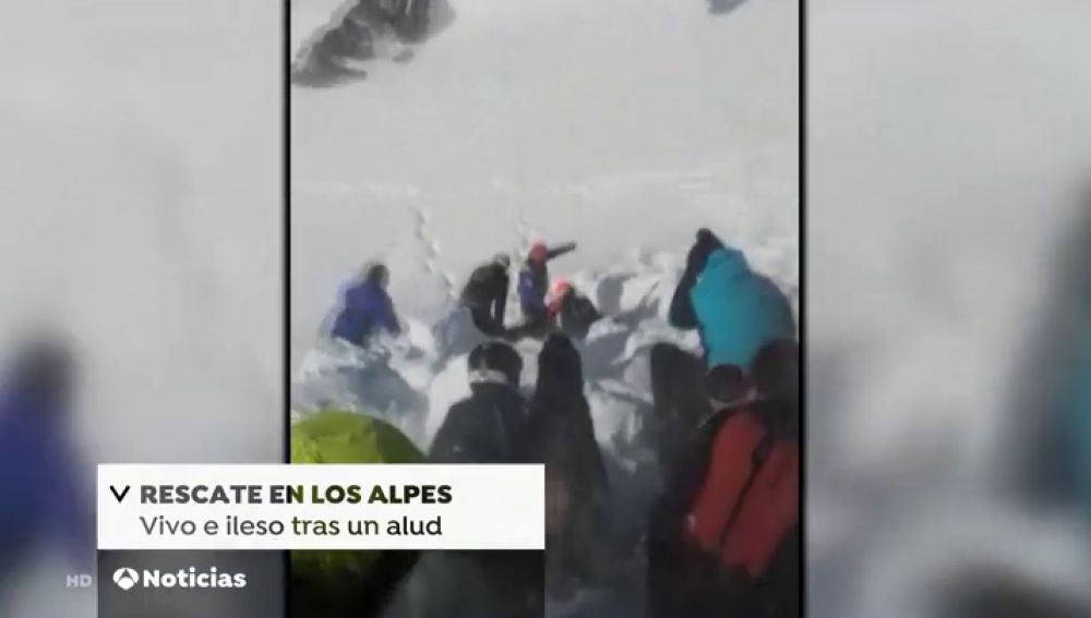 Un niño de 12 años, rescatado en los Alpes tras casi una hora sepultado bajo la nieve