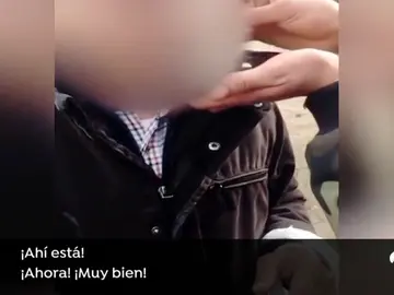 VÍDEO: Cuatro jóvenes obligan a un anciano a esnifar cocaína en Lugo VÍDEO: Cuatro jóvenes obligan a un anciano a esnifar cocaína en Lugo