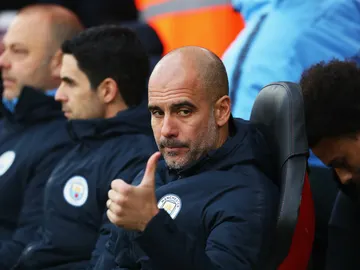 Guardiola, en el banquillo del City Guardiola, en el banquillo del City