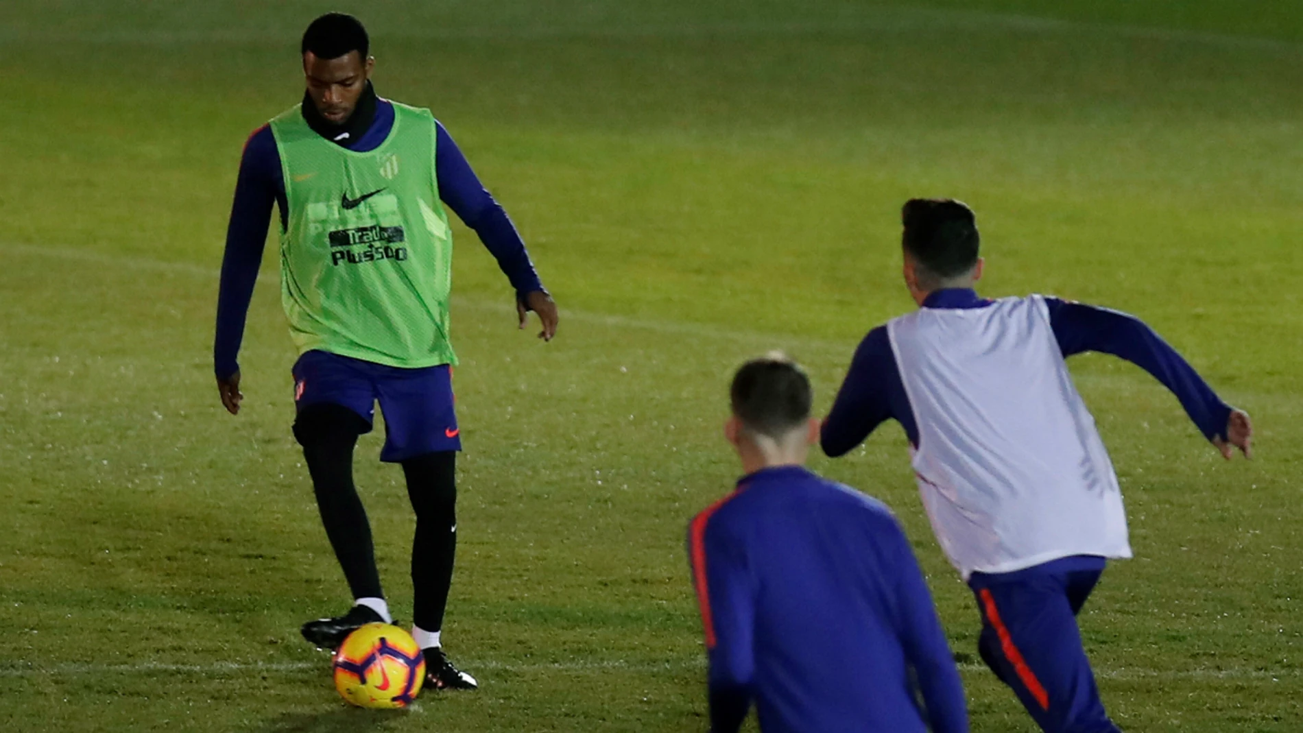 Lemar, en un entrenamiento con el Atlético Lemar, en un entrenamiento con el Atlético