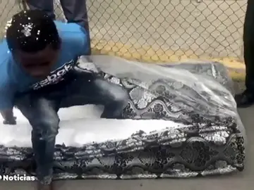 Dos menores subsaharianos intentaban llegar a España dentro de colchones Dos menores subsaharianos intentaban llegar a España dentro de colchones