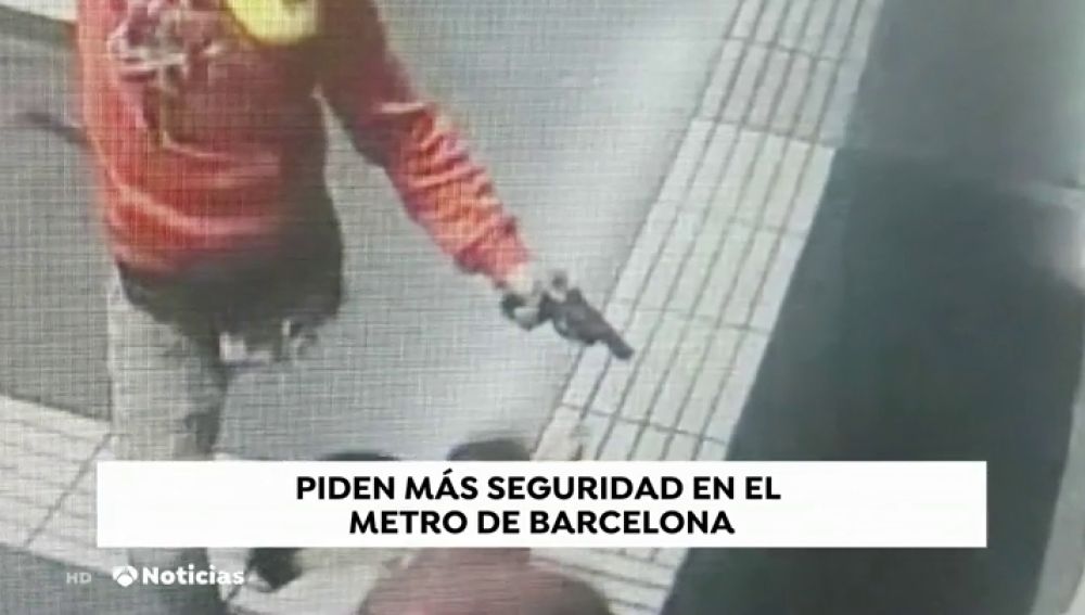 Los trabajadores y pasajeros de Barcelona piden al ayuntamiento aumentar la seguridad en el metro