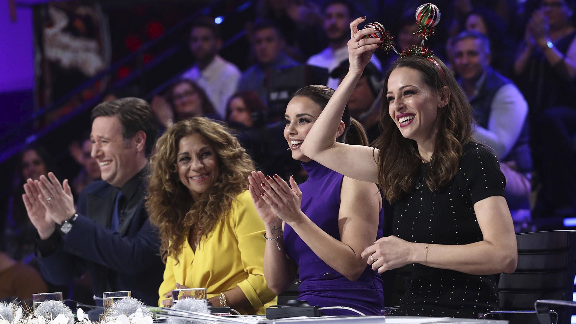 Eva Gonz&aacute;lez valora a Paulina Rubio en su actuaci&oacute;n en el Concierto de A&ntilde;o Nuevo de 'Tu cara me suena'