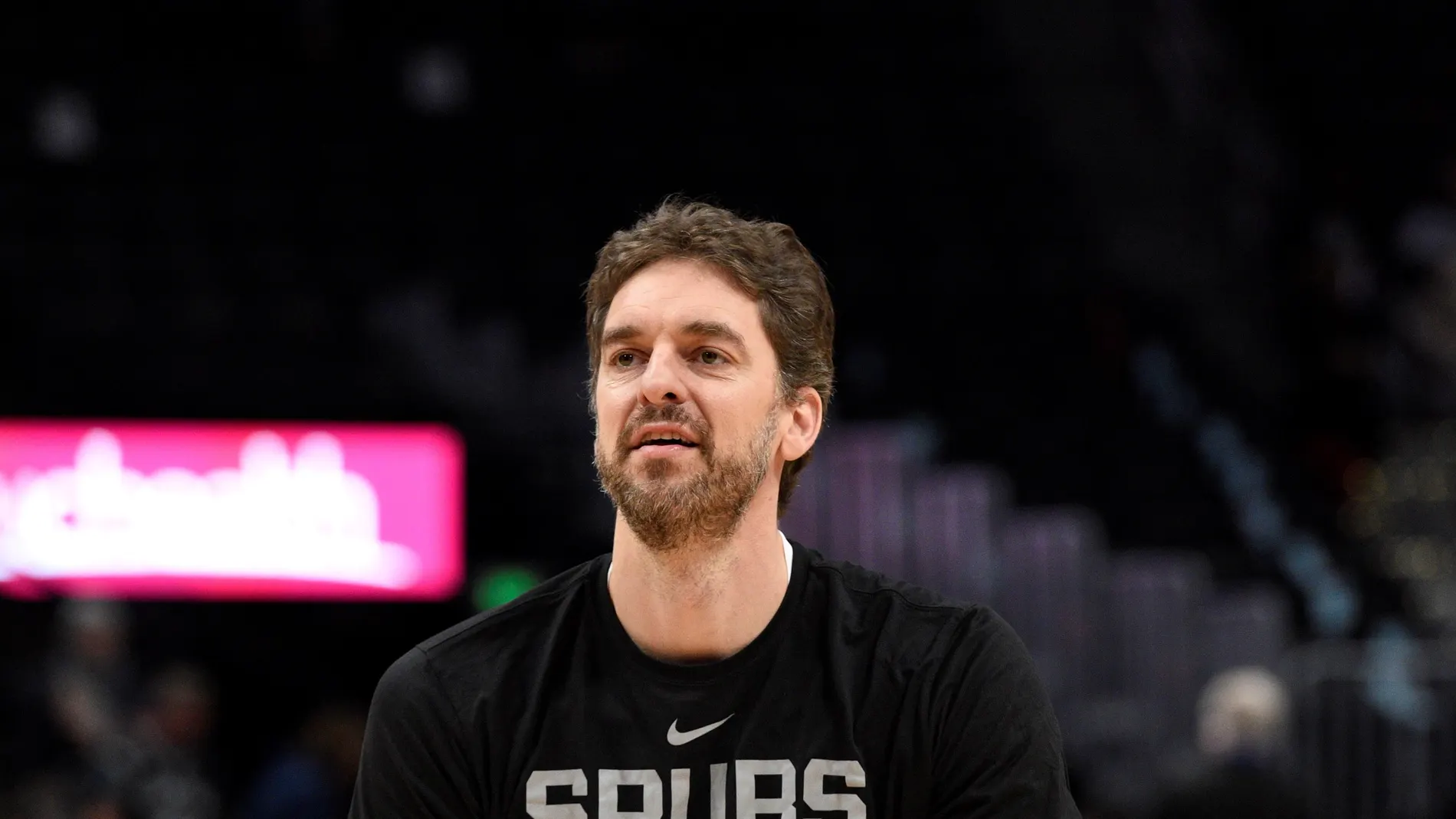 Pau Gasol calienta antes de un partido con los Spurs Pau Gasol calienta antes de un partido con los Spurs
