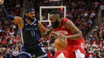 James Harden, en acción contra los Memphis Grizzlies