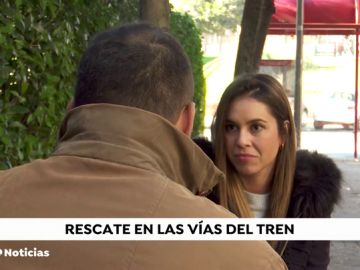 Así fue el rescate de un policía fuera de servicio de un abuelo que se quedó atrapado en las vías del tren