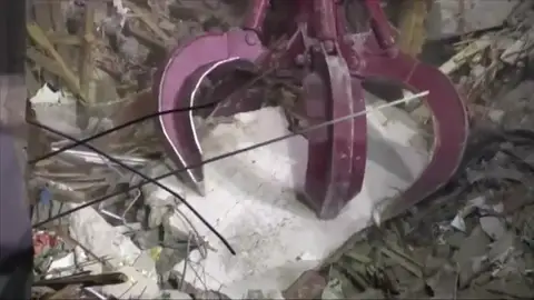 Al menos 22 muertos en el derrumbe de un edificio en Rusia Al menos 22 muertos en el derrumbe de un edificio en Rusia