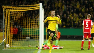 Christian Pulisic tras marcar un gol con el Borussia Dortmund