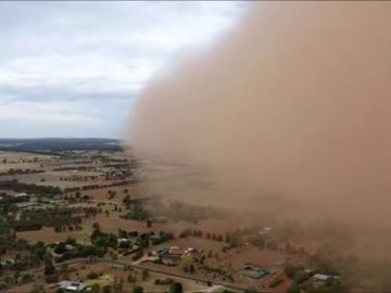 Una tormenta de arena sorprende a los habitantes de Nuevo Gales, en Australia
