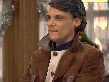 Jesús, a Romi: "¿Quién es mi padre?" Jesús, a Romi: "¿Quién es mi padre?"