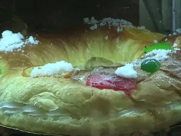 Una confitería de La Bañeza, en León, regala 10.000 euros escondidos en un roscón Una confitería de La Bañeza, en León, regala 10.000 euros escondidos en un roscón