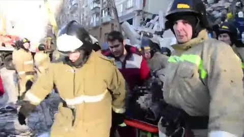 Aumenta a 38 la cifra de los muertos por derrumbe de edificio en los Urales Aumenta a 38 la cifra de los muertos por derrumbe de edificio en los Urales
