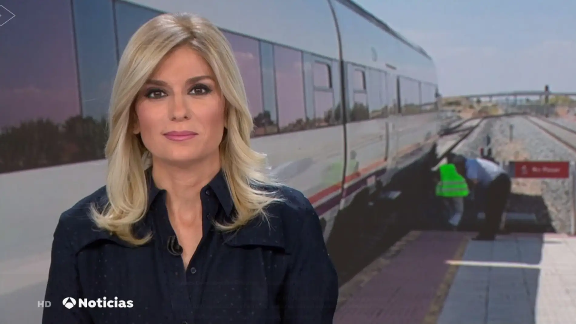 Sandra Golpe en Antena 3 Noticias 1