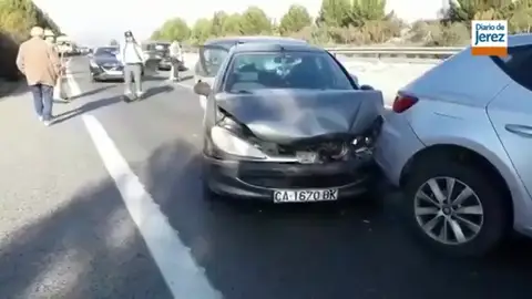 Una colisión en cadena deja una decena de heridos en Cádiz Una colisión en cadena deja una decena de heridos en Cádiz