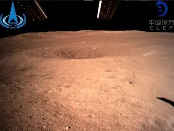 La primera imagen que envía la sonda Change´s 4 desde el crater más grande de la luna La primera imagen que envía la sonda Change´s 4 desde el crater más grande de la luna