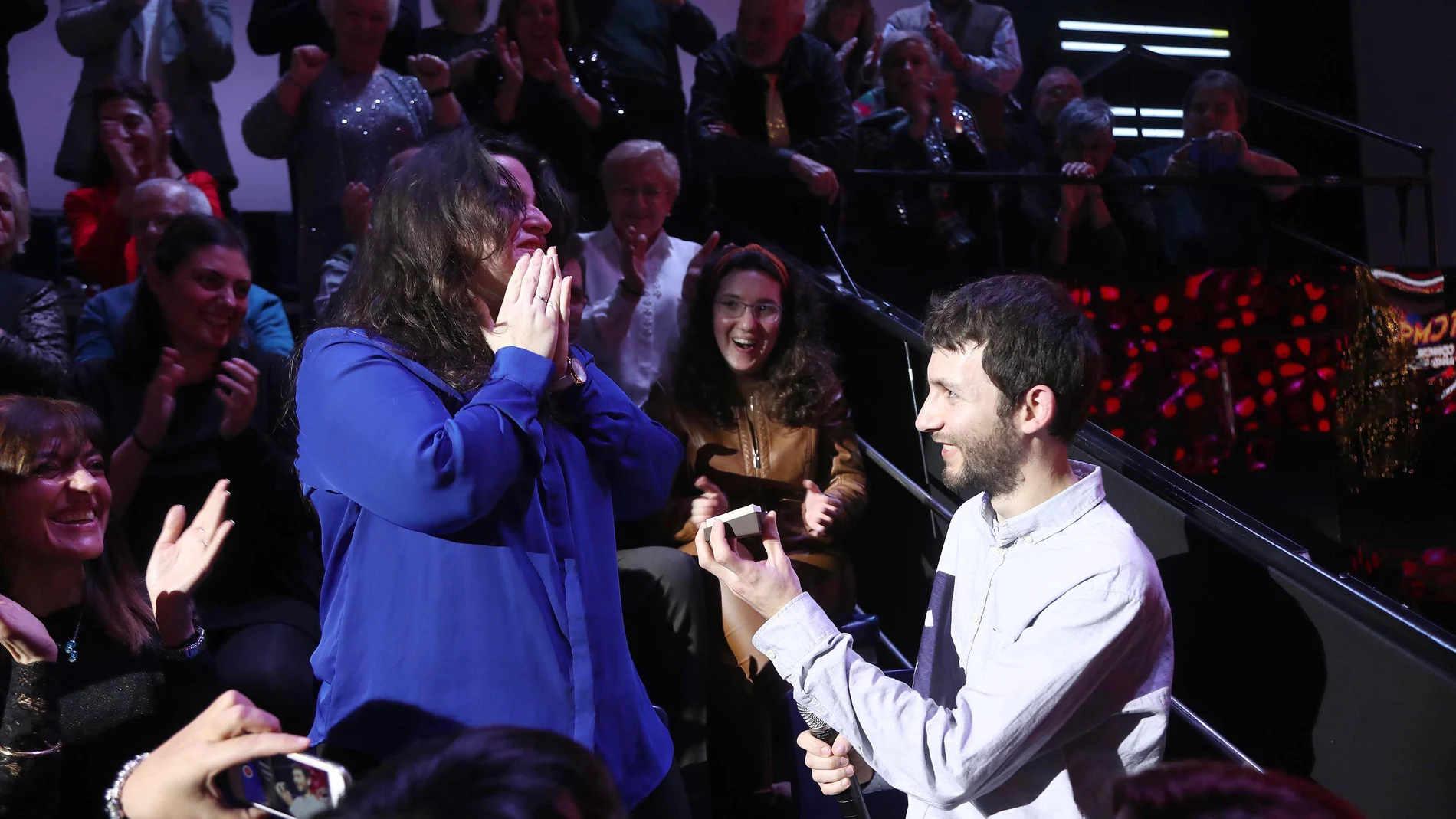 Una petición de mano llena de ilusión el plató de 'Tu cara me suena' con Chenoa como compinche 