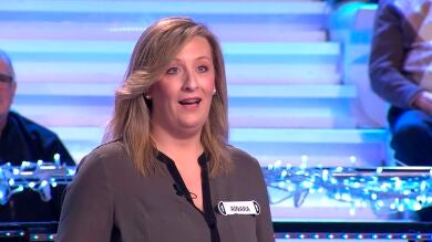 Ainara sorprende a Arturo Valls con un villancico en vasco