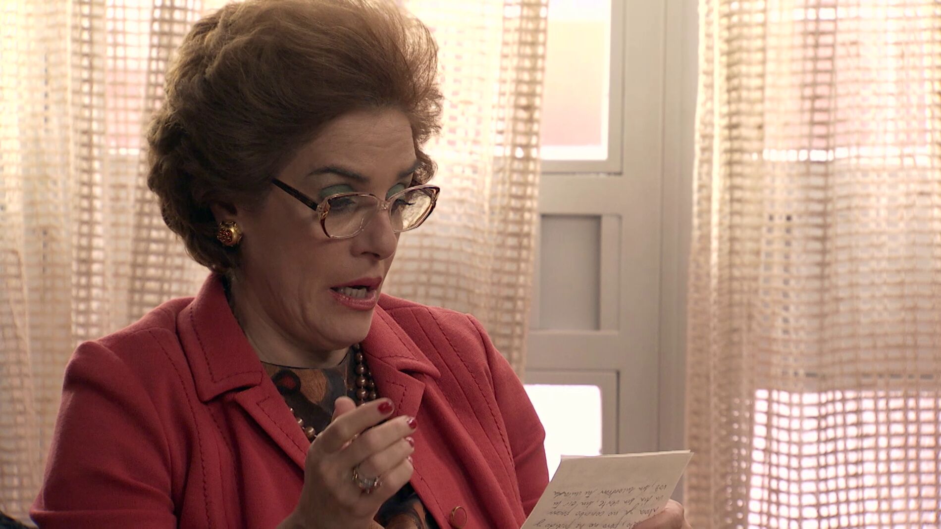 La carta de amor de Amelia a Luisita acaba en manos de Benigna