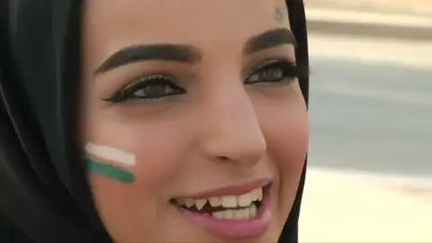 Las mujeres sauditas se enterarán de su divorcio por SMS Las mujeres sauditas se enterarán de su divorcio por SMS