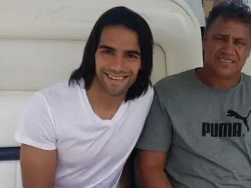 Falcao, junto a su padre Falcao, junto a su padre