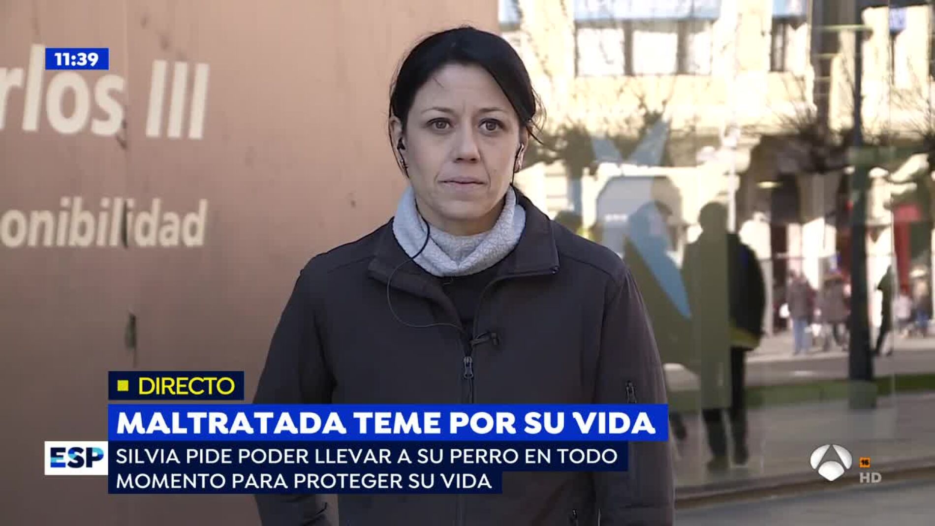Mujer amenazada