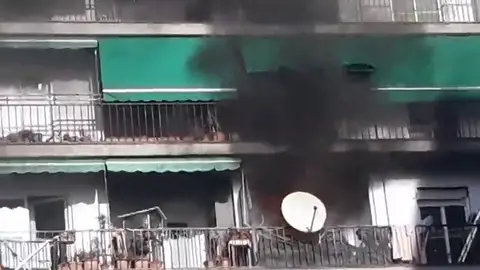 Muere una persona en el incendio de una vivienda en La Llagosta Muere una persona en el incendio de una vivienda en La Llagosta