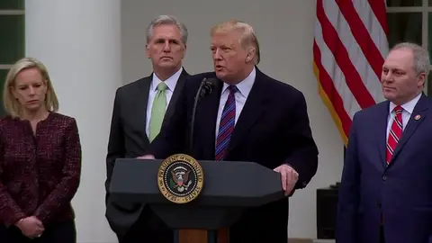 Trump está dispuesto a mantener el cierre de Gobierno hasta que los demócratas accedan a financiar el muro en la frontera con México Trump está dispuesto a mantener el cierre de Gobierno hasta que los demócratas accedan a financiar el muro en la frontera con México