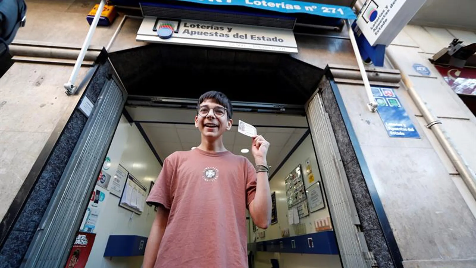 Lotería de Navidad 2019: Cosmin, el niño de 15 años premiado con 'El Gordo' de la Lotería de El Niño 2019 Lotería de Navidad 2019: Cosmin, el niño de 15 años premiado con 'El Gordo' de la Lotería de El Niño 2019