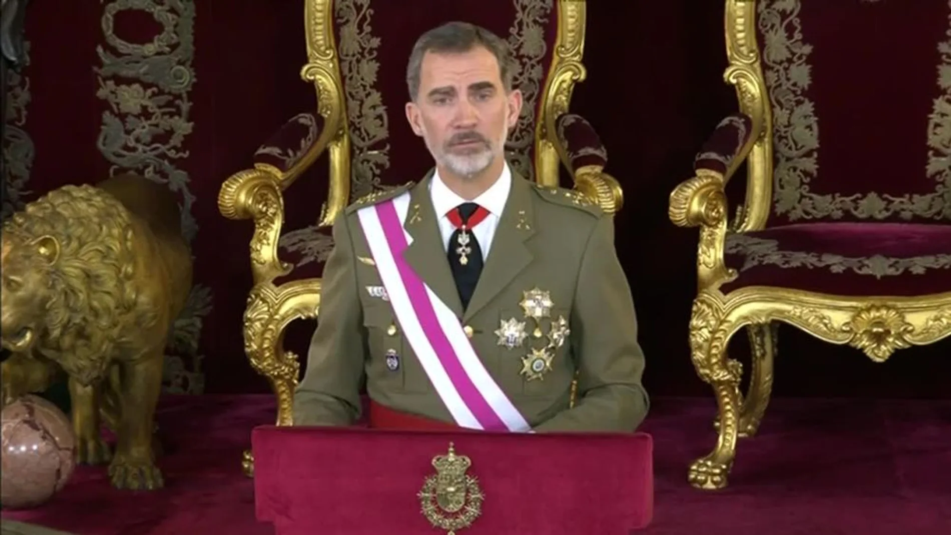 Noticias fin de semana (06-01-19) El Rey ensalza la bandera española como símbolo del "conjunto" de la nación