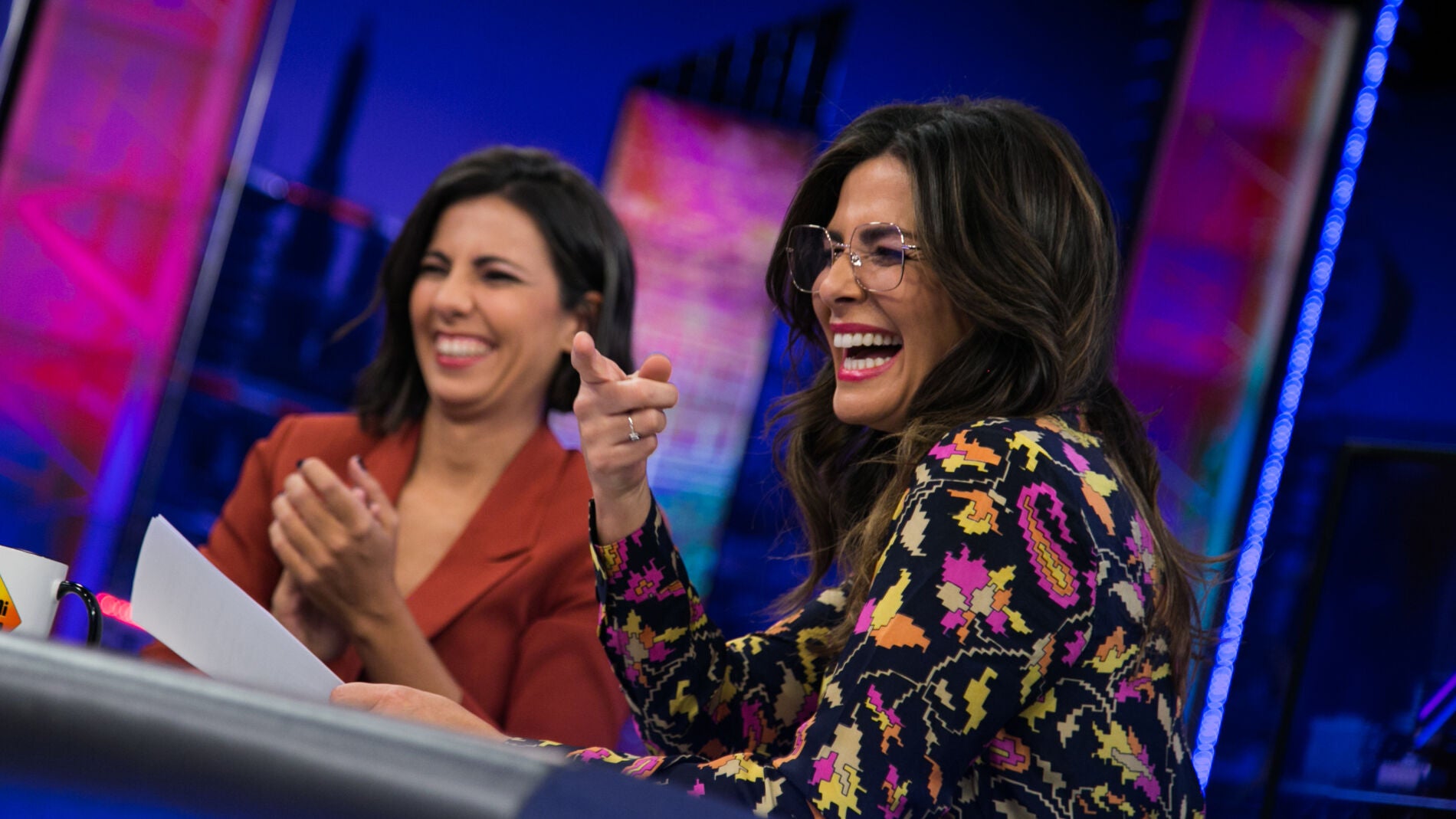 Nuria Roca repasa en 'El Hormiguero 3.0' los titulares falsos sobre Pablo Motos