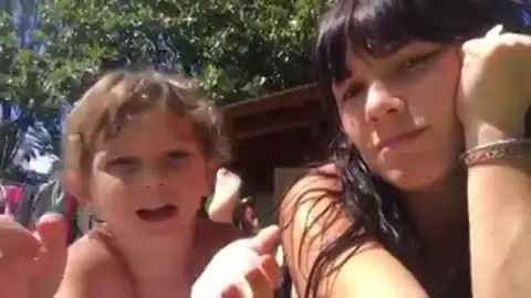 "Los colores son colores", la respuesta de un niño cuando le dijeron que los pantalones rosas son de niñas "Los colores son colores", la respuesta de un niño cuando le dijeron que los pantalones rosas son de niñas