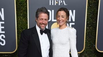 Hugh Grant y Anna Eberstein