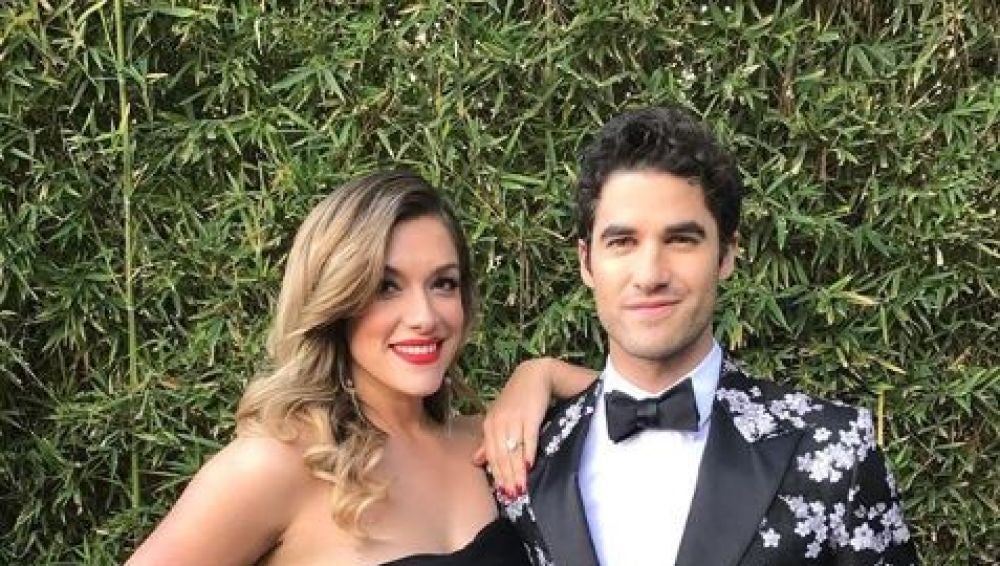 Darren Criss listo para que comiencen los Globos de Oro