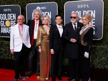 Rami Malik y Lucy Boynton junto a 'Queen' en los Globos de Oro por 'Bohemian Rhapsody' Rami Malik y Lucy Boynton junto a 'Queen' en los Globos de Oro por 'Bohemian Rhapsody'