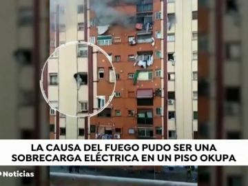 REEMPLAZO | Una señora escapa por la ventana del incendio en Badalona REEMPLAZO | Una señora escapa por la ventana del incendio en Badalona
