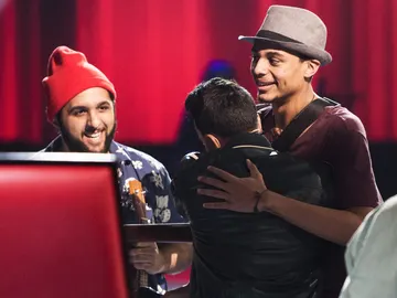 VÍDEO: Luis Fonsi se lleva a su equipo a Domingo Ondiz y Roy Borland VÍDEO: Luis Fonsi se lleva a su equipo a Domingo Ondiz y Roy Borland