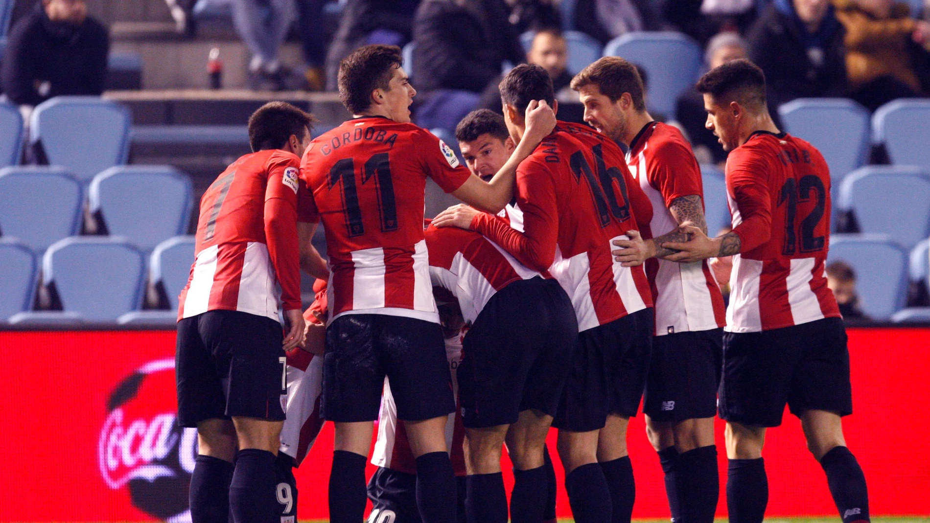 Los jugadores del Athletic celebran el gol de Iker Muniain en Balaídos Los jugadores del Athletic celebran el gol de Iker Muniain en Balaídos