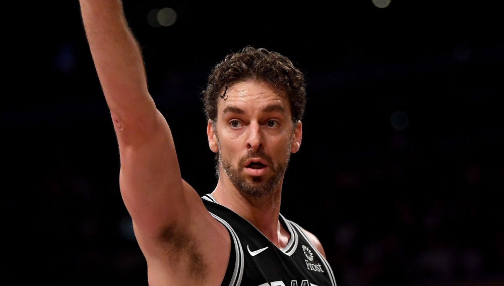 Pau Gasol, durante un partido con los Spurs