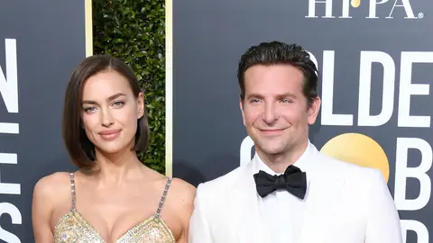 Irina Shayk y Bradley Cooper en los Globos de Oro 2019