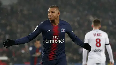 Mbappé celebra un gol Mbappé celebra un gol