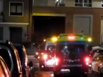 Imagen de ambulancias en el lugar del suceso en Bilbao