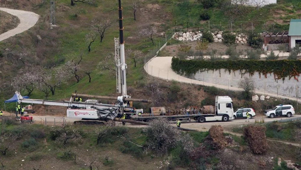 Noticias Fin de Semana (20-01-19) La perforación del túnel vertical junto al pozo donde buscan a Julen llega a los 40 metros