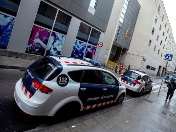 Vista general de la fachada de la Comisaria de los Mossos d&acute;Esquadra en el distrito de Ciutat Vella