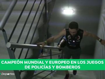 Un bombero de Zaragoza bate el récord Guinness de subir escaleras