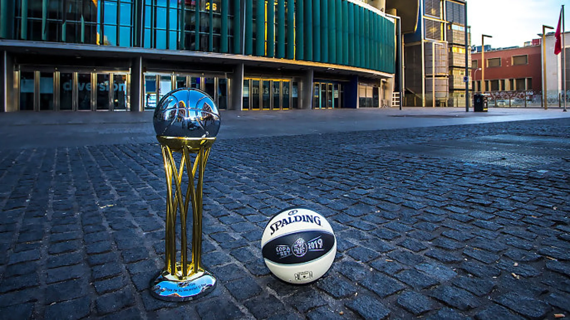 El trofeo de la Copa del Rey de baloncesto, en el Wizink Center El trofeo de la Copa del Rey de baloncesto, en el Wizink Center