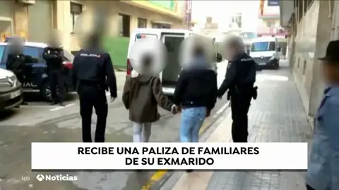 Detienen a cinco miembros de una familia por agredir e intimidar a la ex mujer de un pariente suyo Detienen a cinco miembros de una familia por agredir e intimidar a la ex mujer de un pariente suyo