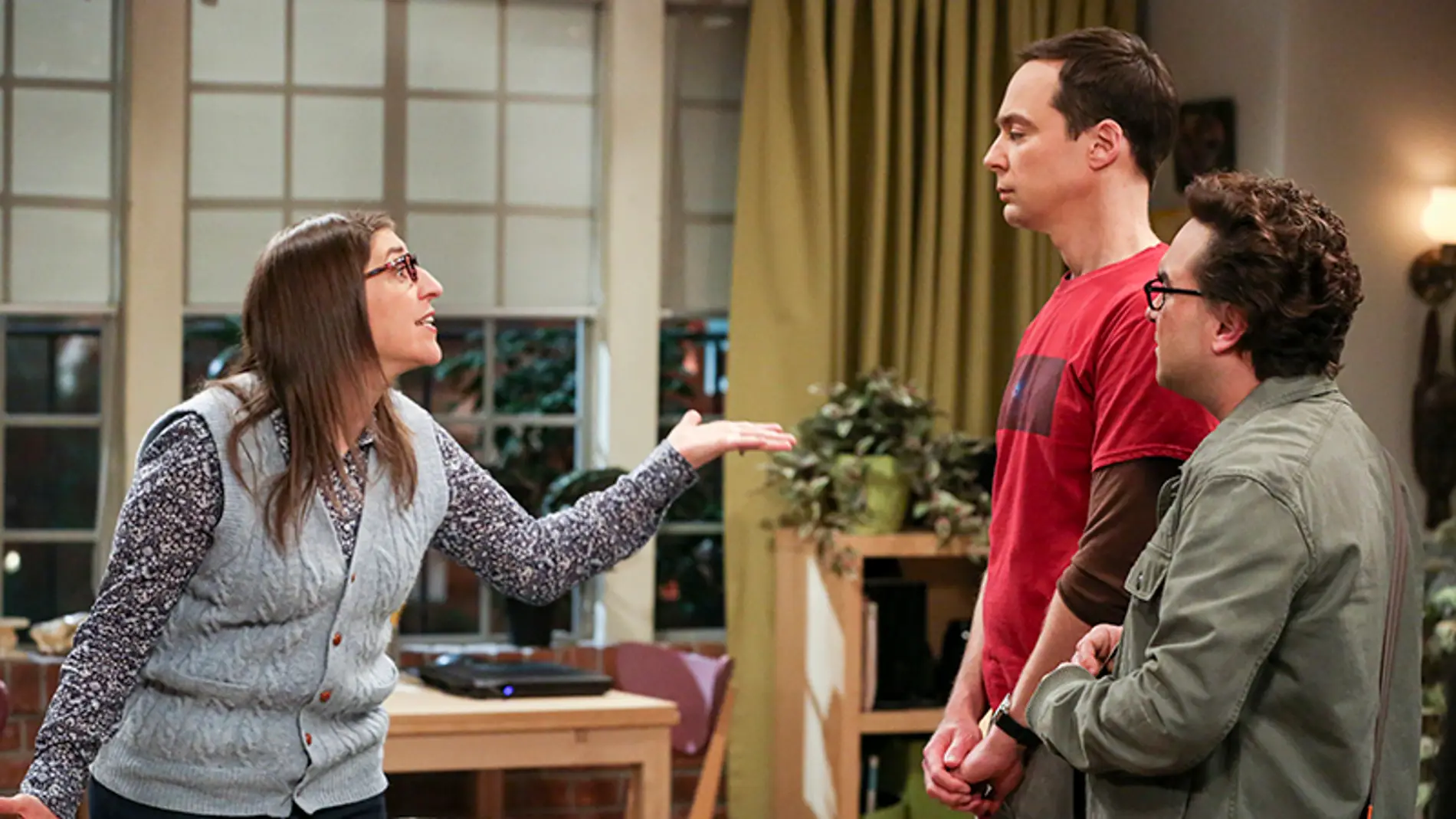 Amy, Leonard y Sheldon en 'The Big Bang Theory'