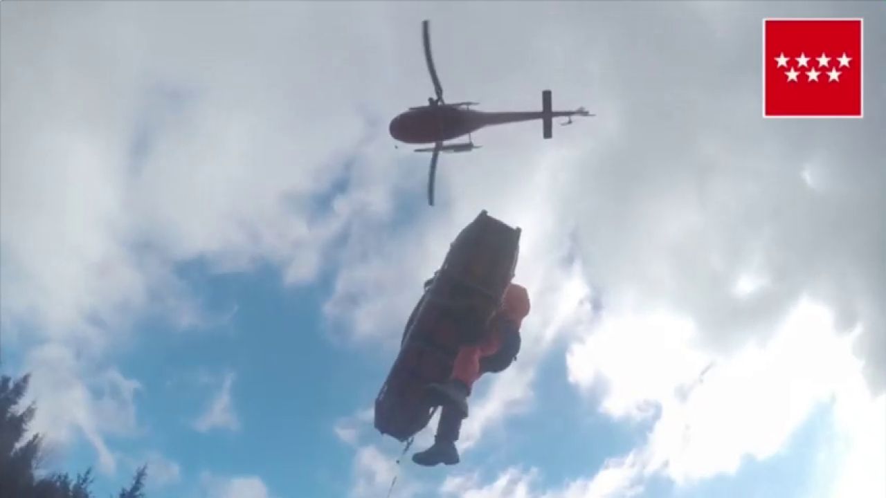 Rescatan en helicóptero a una excursionista herida en La Pedriza