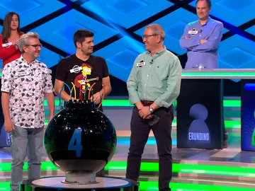 Alberto, de 'Los Lobos', demuestra ser un experto de griego Alberto, de 'Los Lobos', demuestra ser un experto de griego