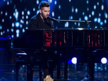 VÍDEO: Aitor Martín canta ‘Dark times’ en las ‘Audiciones a ciegas’ de ‘La Voz’